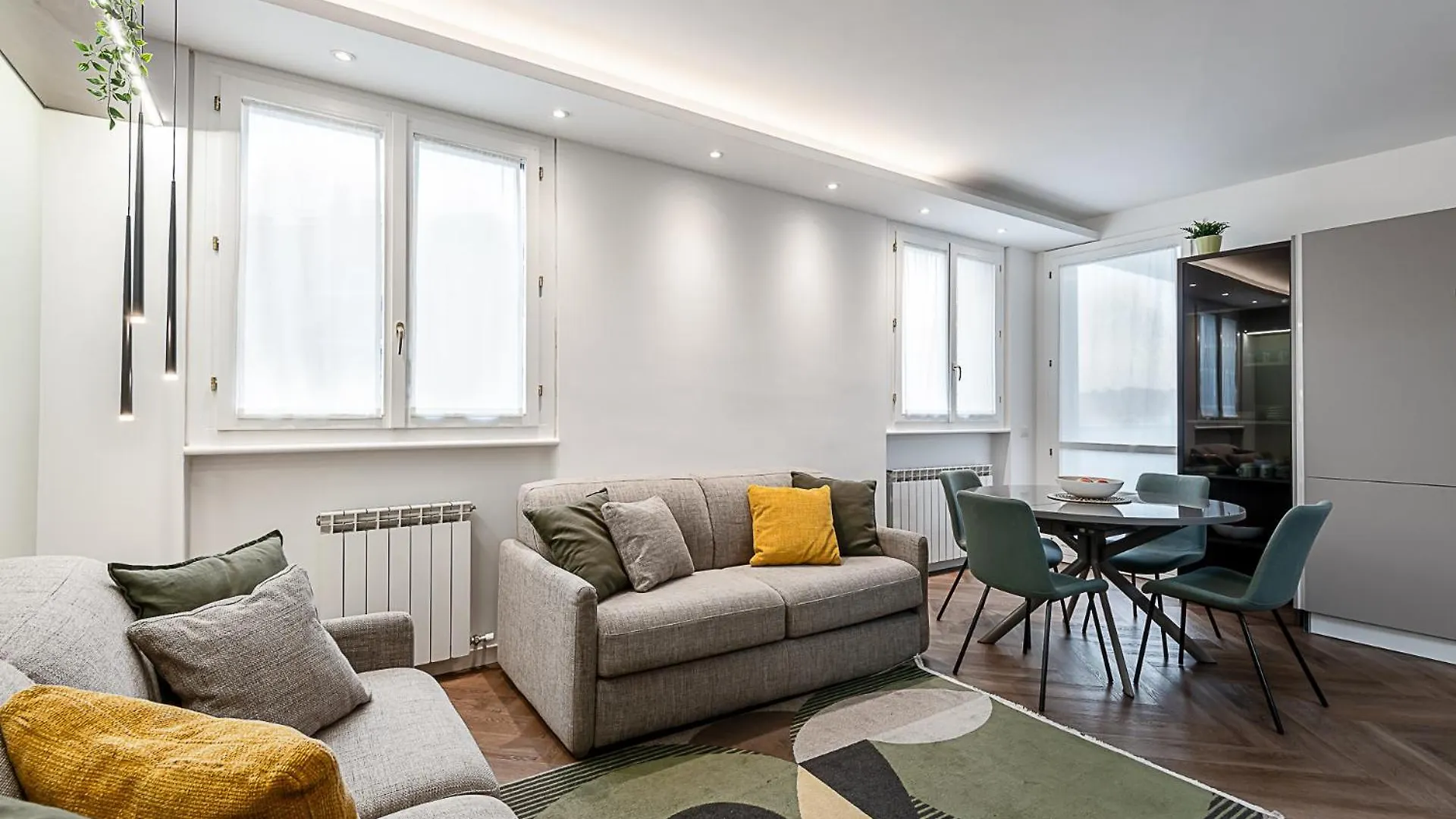 Stayeasy Argelati40 - Penthouse With 2 Bedrooms, 2 Bathrooms And Terrace - Navigli ミラノ 0*,  イタリア