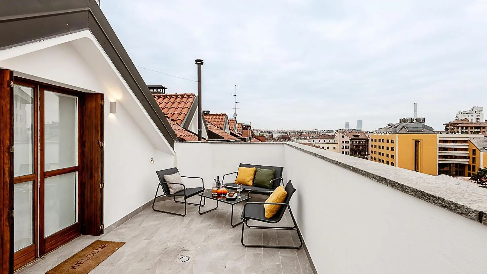 Stayeasy Argelati40 - Penthouse With 2 Bedrooms, 2 Bathrooms And Terrace - Navigli ミラノ アパート