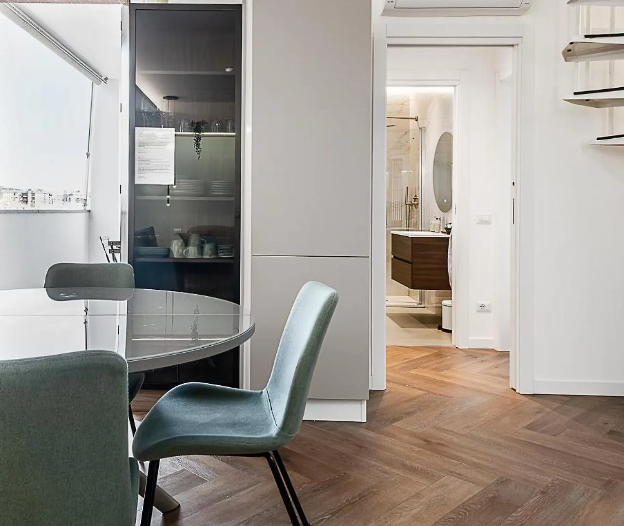 アパート Stayeasy Argelati40 - Penthouse With 2 Bedrooms, 2 Bathrooms And Terrace - Navigli ミラノ