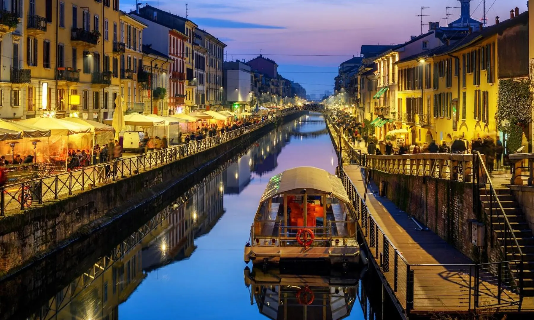 Stayeasy Argelati40 - Penthouse With 2 Bedrooms, 2 Bathrooms And Terrace - Navigli ミラノ アパート